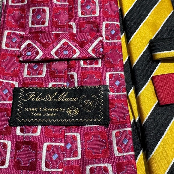 LOT OF 5 MENS TIES. BRANDS- TWENTY DOLLAR TIE, BRAND Q, FILO A MUNO, AVANTI UOMO - Picture 2 of 6